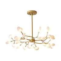Lustre branche finition or, vue trois quarts sur fond blanc