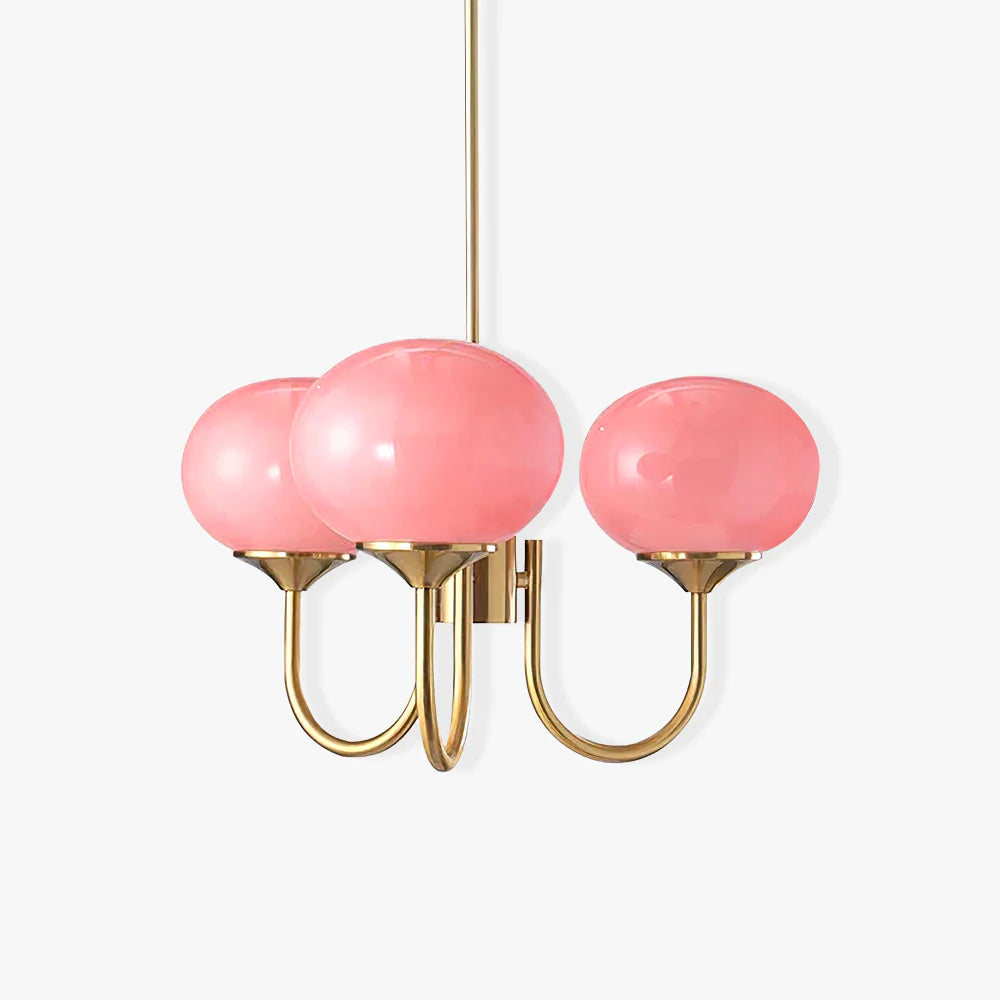 Lustre en verre rose et métal trois lumières sur fond blanc