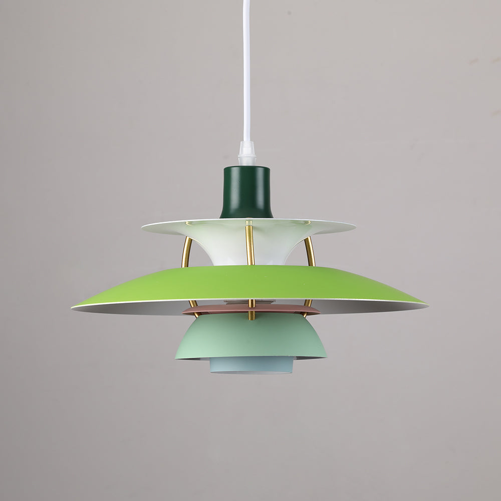 Suspension scandinave en métal coloré coloris nuances de vert, vue de face
