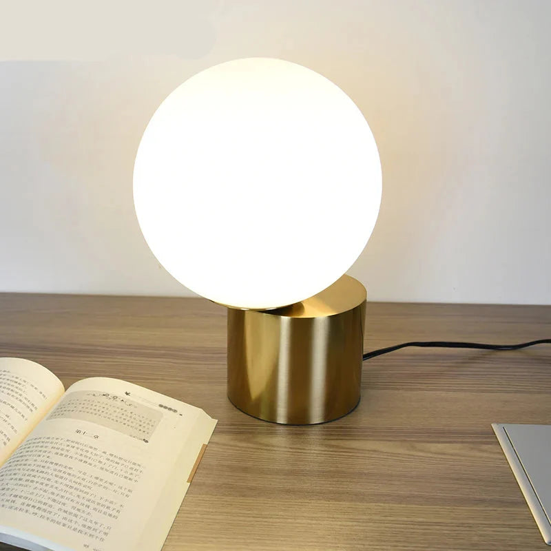Lampe de chevet Design en forme de Boule en Verre - Opale Image