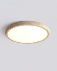 Plafonnier design en travertin taille moyenne vu de trois quarts