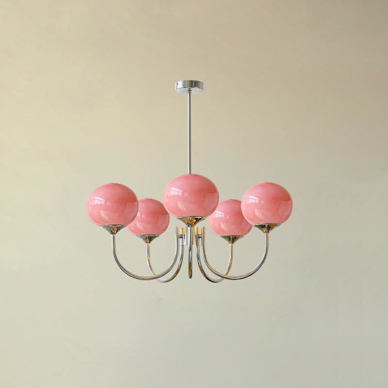 Lustre cinq lumières finition chrome et abat-jours roses