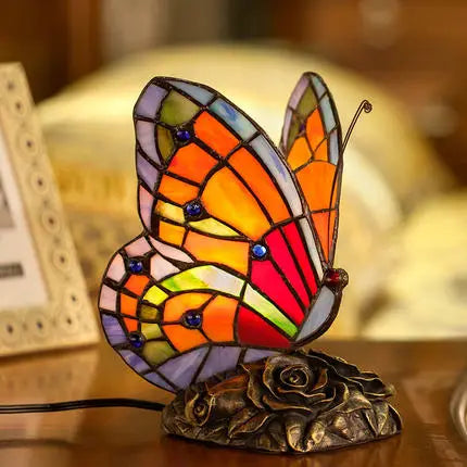 Lampe Tiffany en forme de Papillon - Opale Image