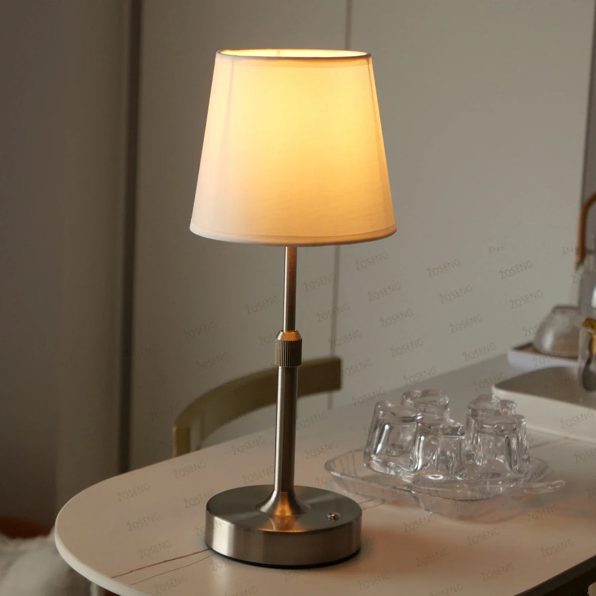 Lampe de chevet Moderne à Hauteur Réglable en Métal - Opale Image