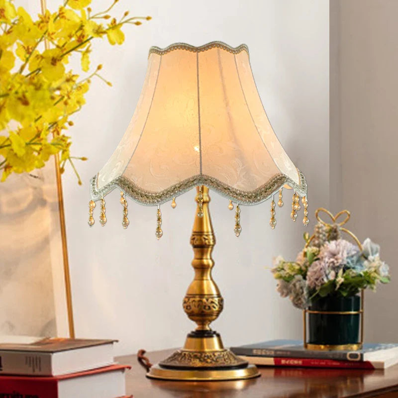 Abat-Jour Lampe de chevet style Baroque en Tissu - Opale