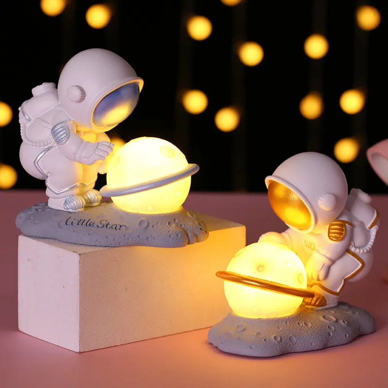 Lampe de chevet Astronaute Lune Enfant - Opale