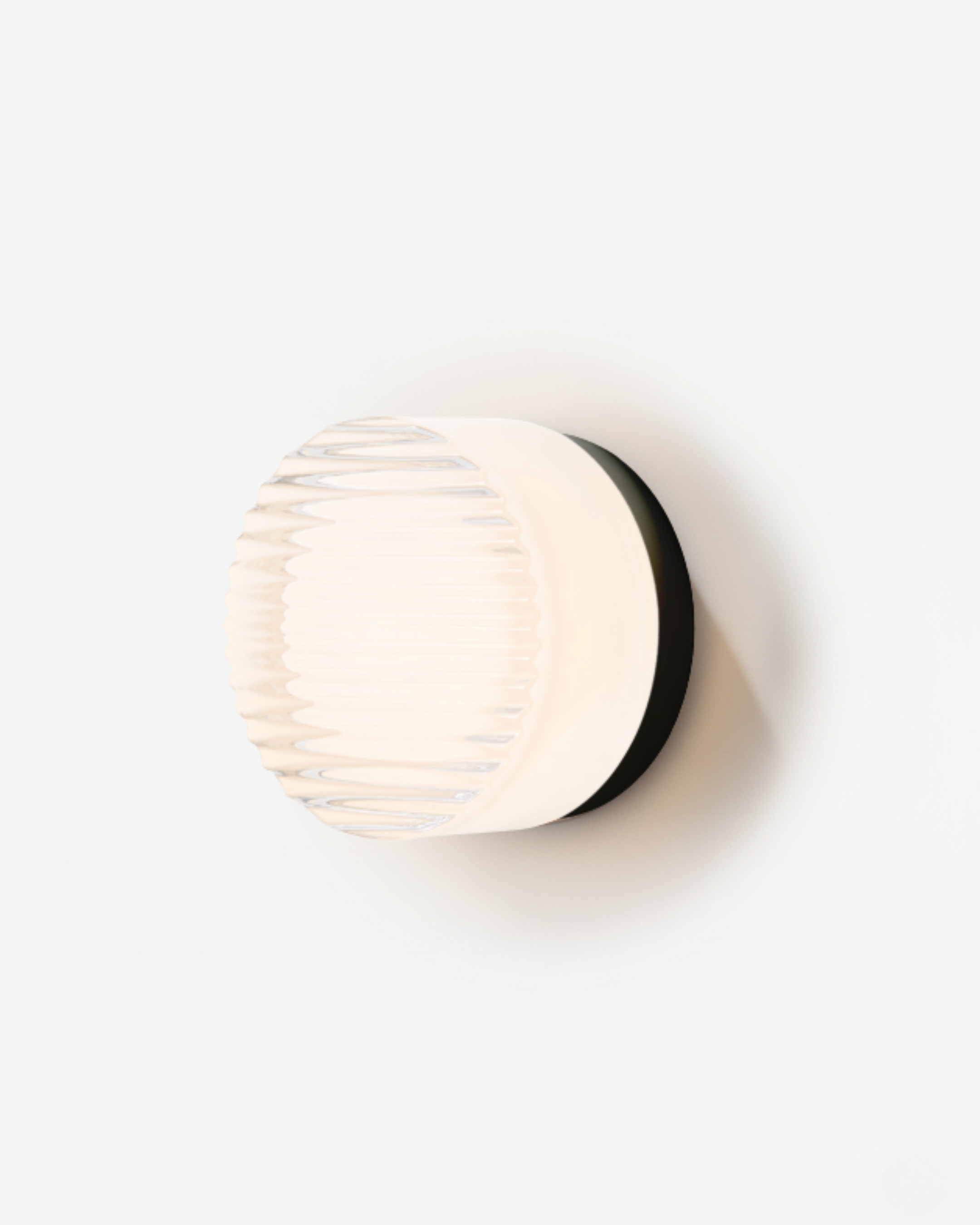 Applique murale en verre blanc striee au motif cannele