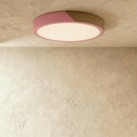 Plafonnier LED design coloré rond rose et bois allumé