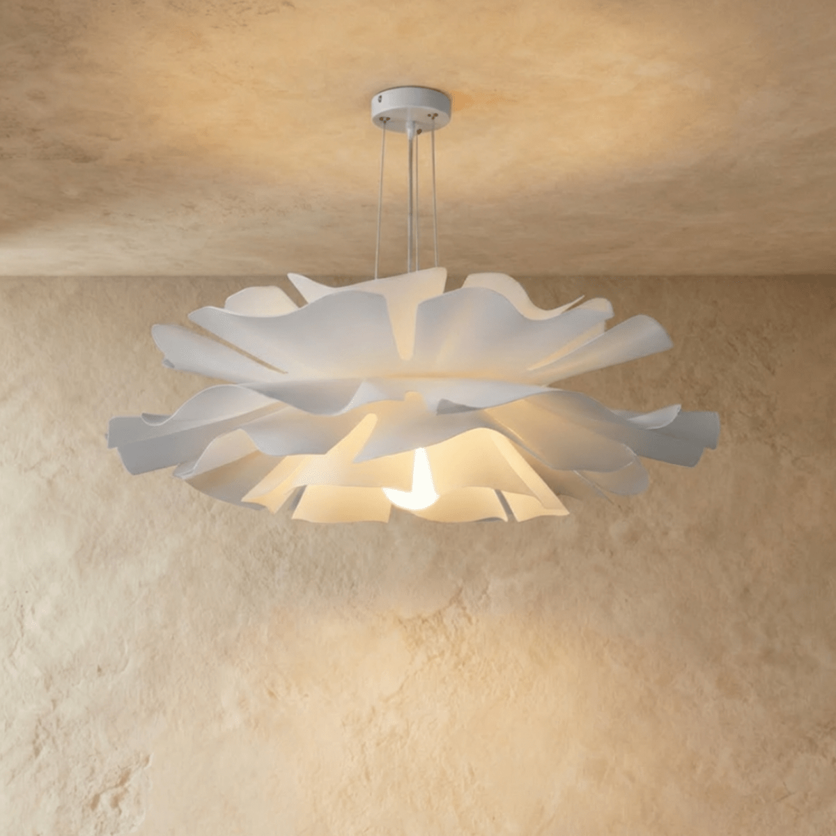Lustre design fleur modèle A 70 cm aux vagues blanches
