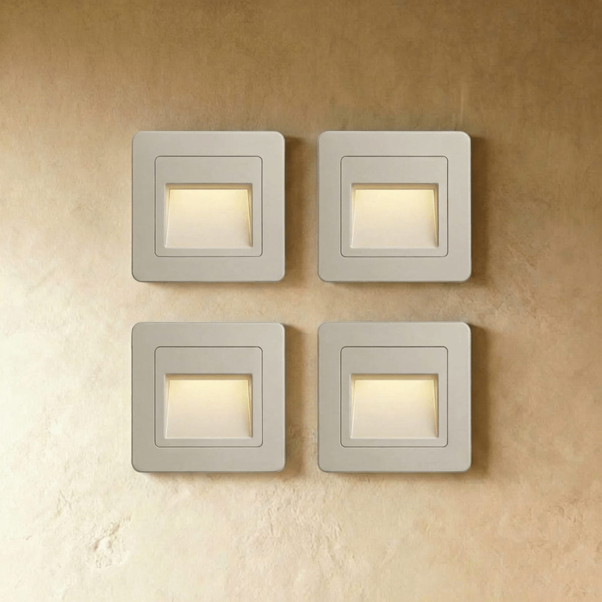 Lot de 4 spots encastrables argentés pour éclairage escalier