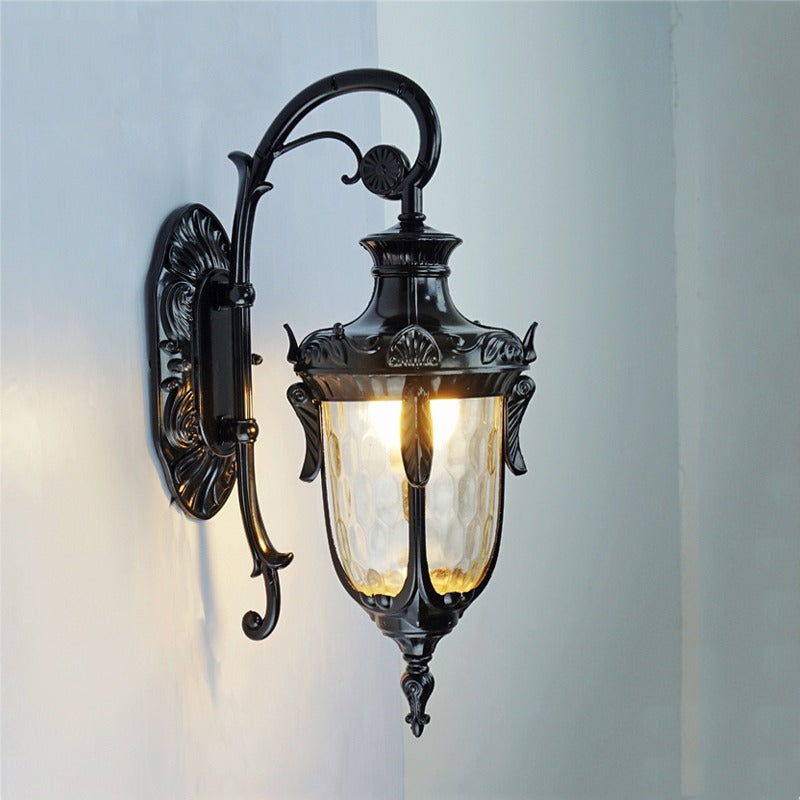 Applique murale extérieure style lanterne en finition noire avec verre martelé