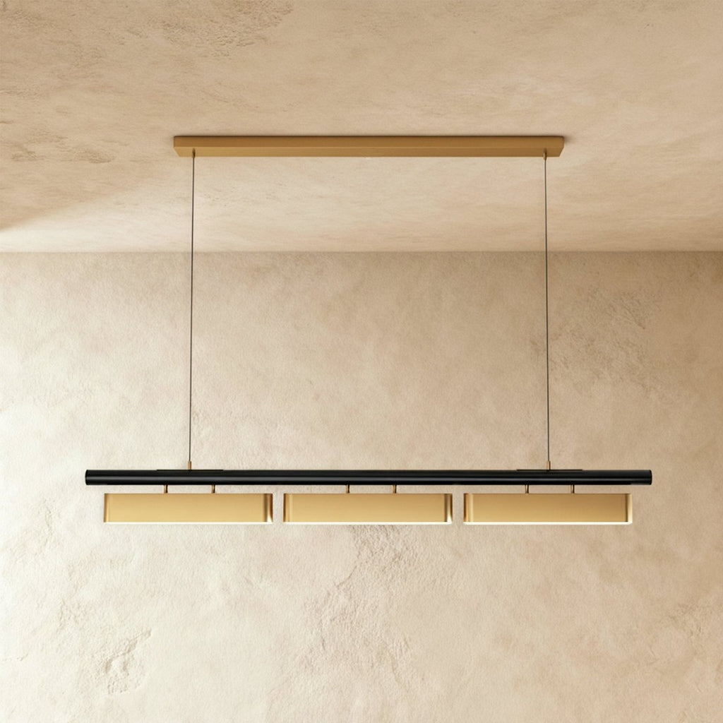 Lustre led linéaire 3 têtes avec barre horizontale noire et diffuseurs laiton