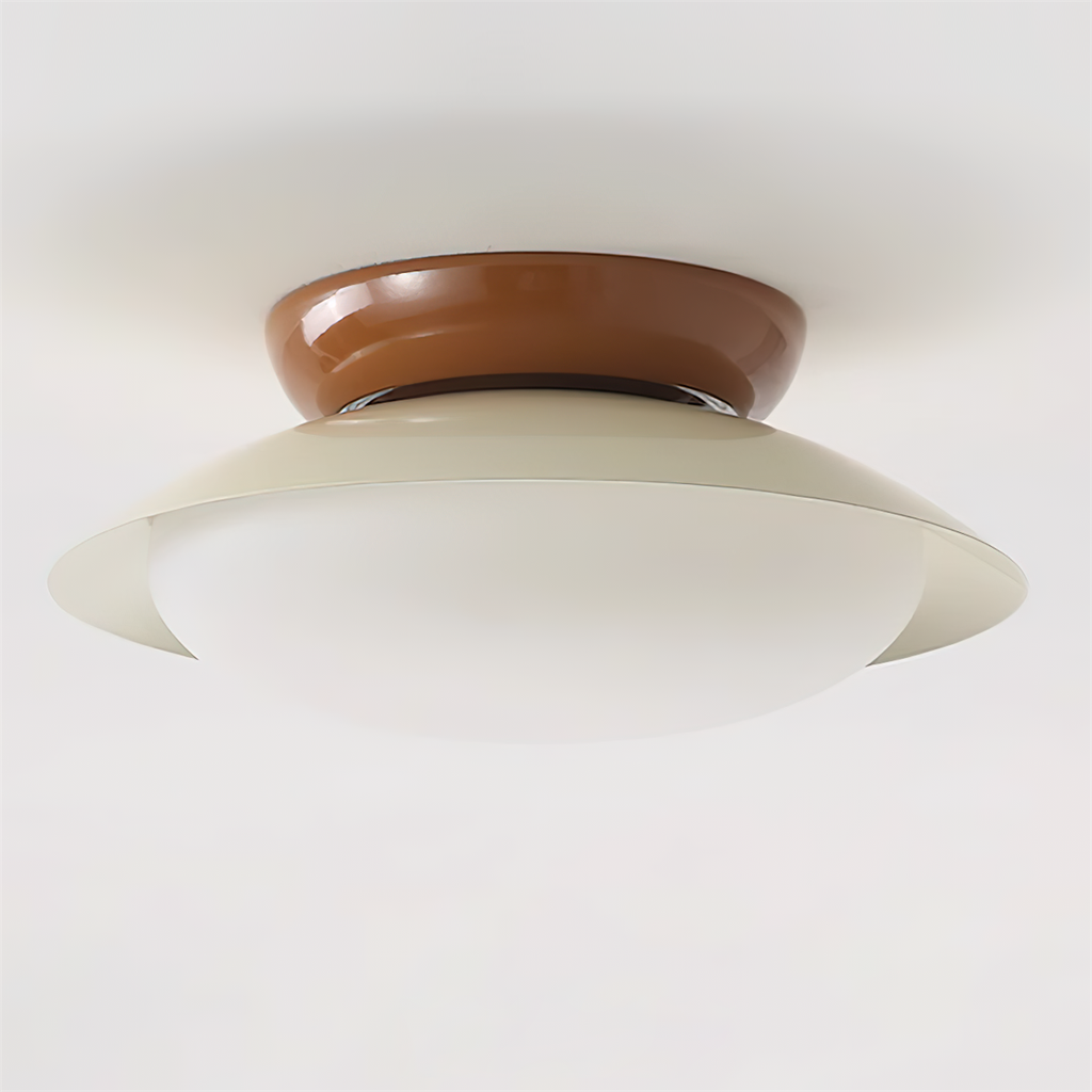 Plafonnier LED vintage marron et beige allumé au plafond