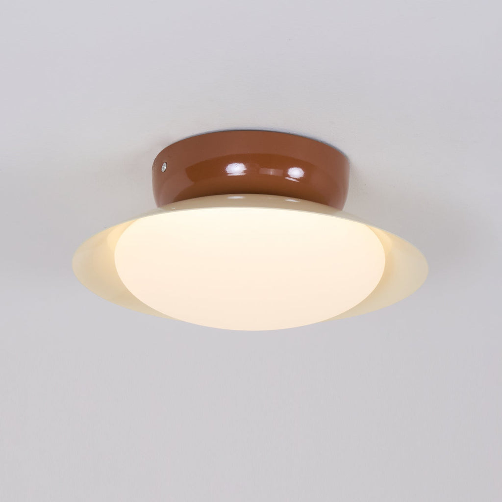 Plafonnier LED vintage marron et beige éclairé en lumière chaude