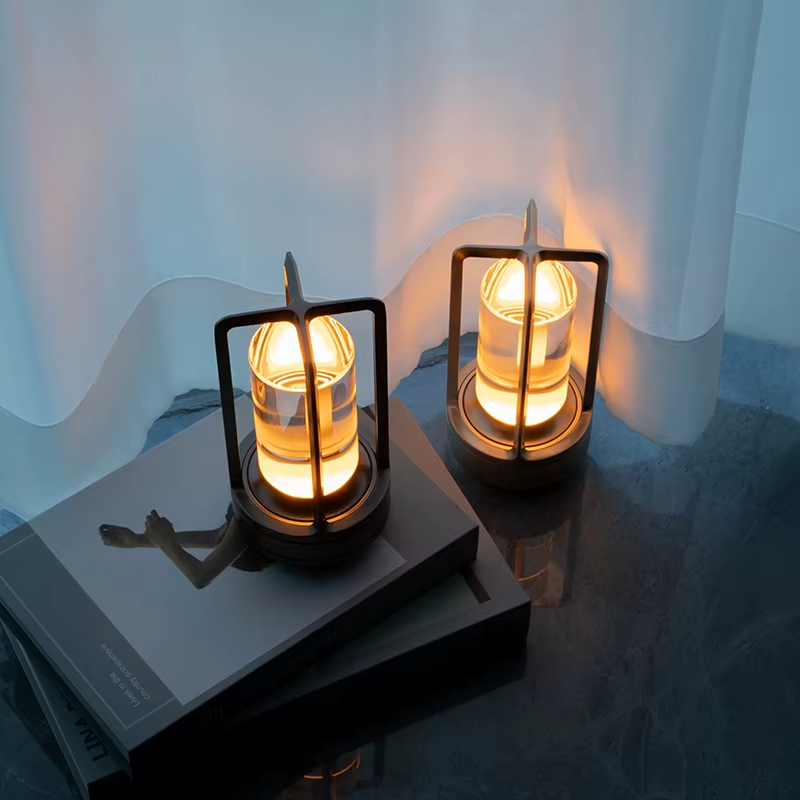 Lampe de chevet Industrielle Tactile style Camping - Opale Image