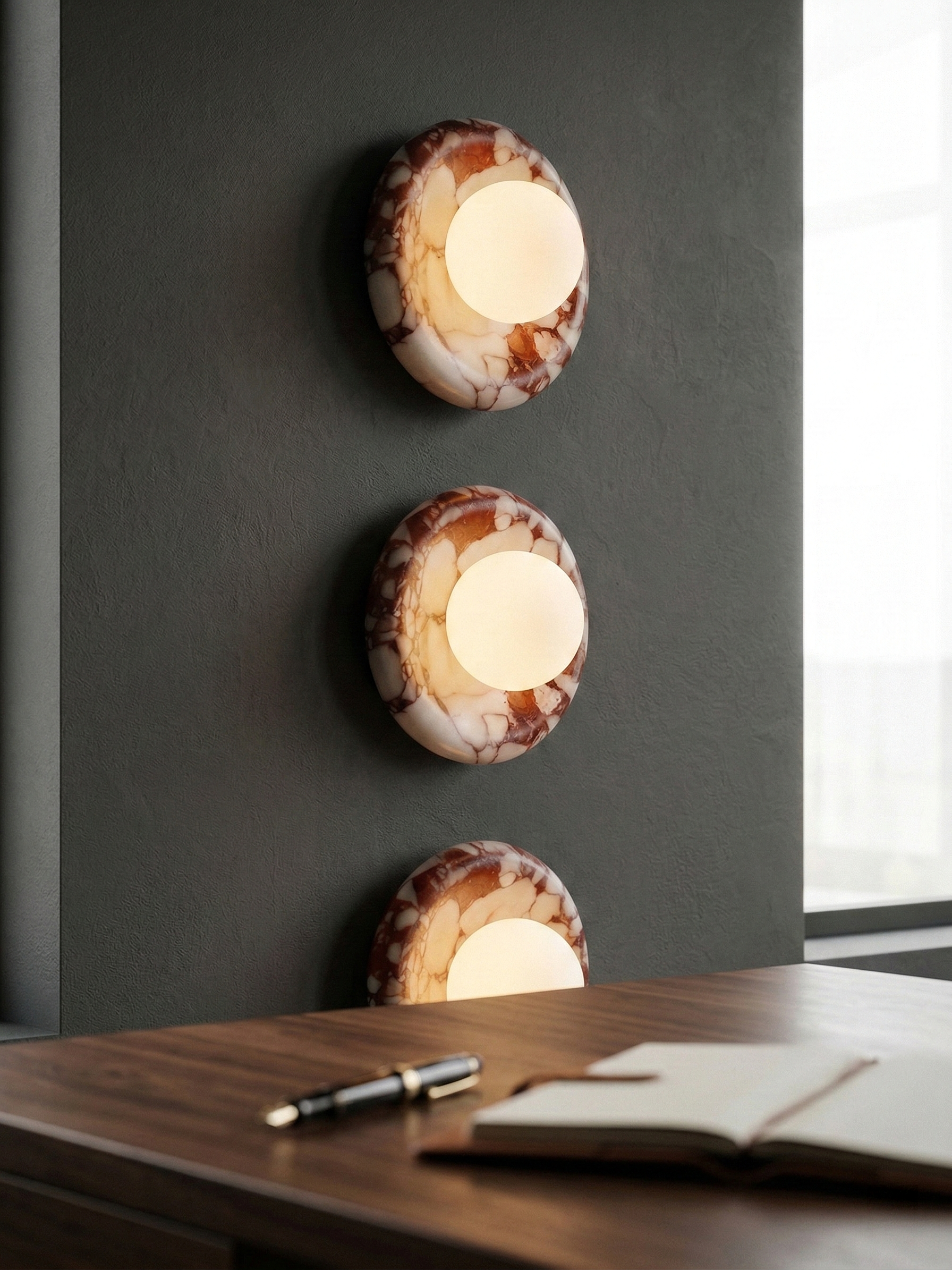 Applique murale en marbre diffusant une lumière douce sans éblouissement