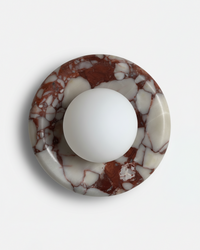 Applique murale en marbre rouge Bulgari avec globe en verre dépoli